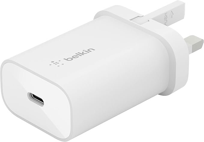 بيلكين بوست اشحن باستخدام شاحن جداري USB-C بقوة 25 واط بتقنية PPS،
